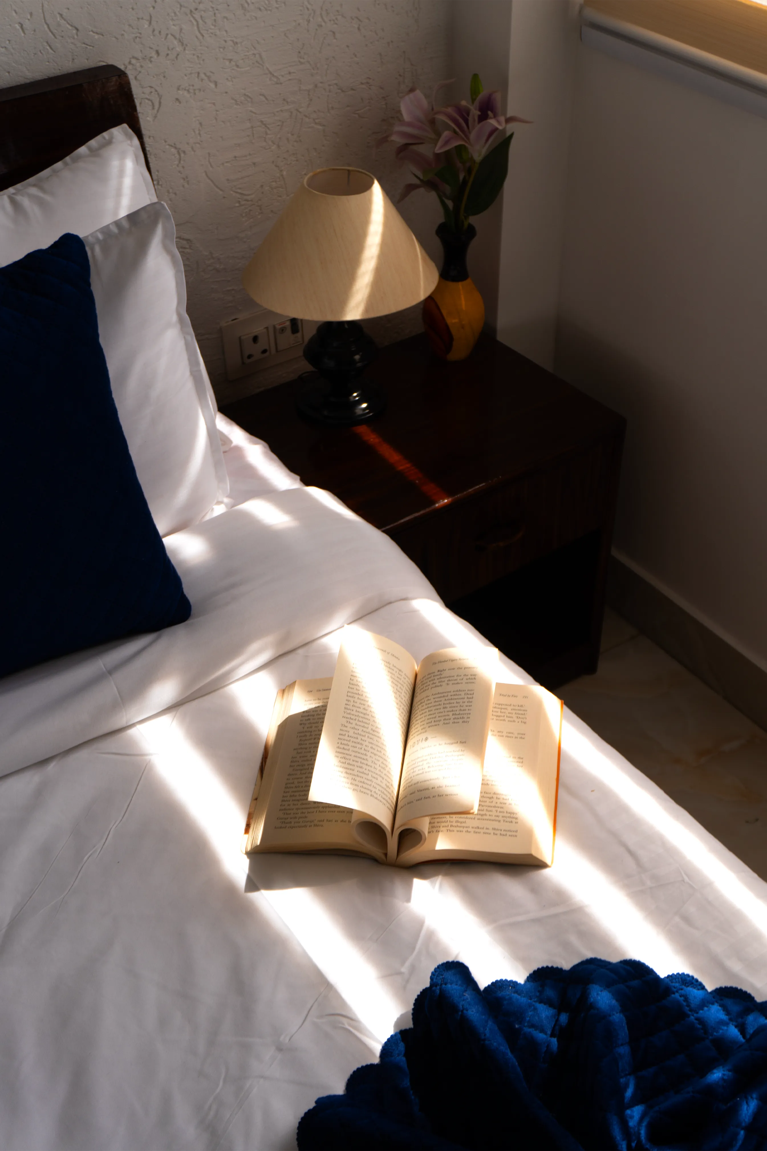 Exterior view of the Maldevta homestay at dusk